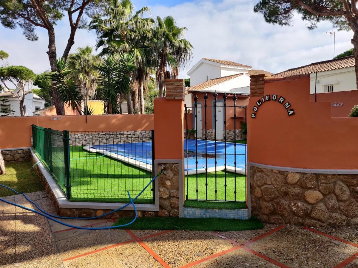 Chalet Los Pinos Con Piscina Privada Novo Sancti Petri Eksteriør billede